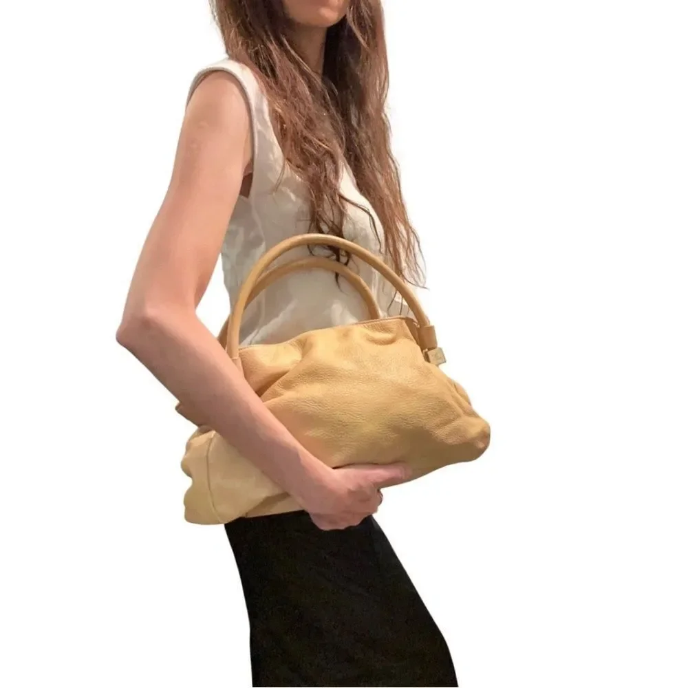 CHANEL Cream Leather Shoulder Bag